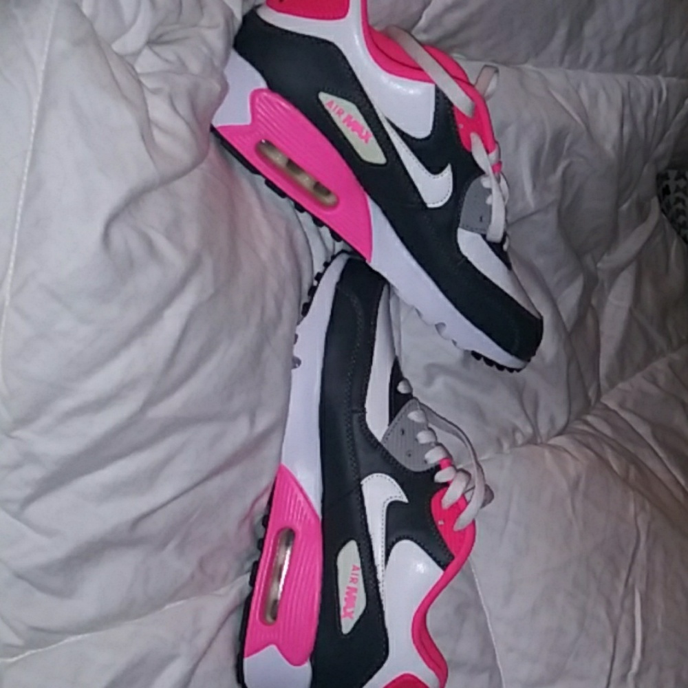 Women's nike sneakers